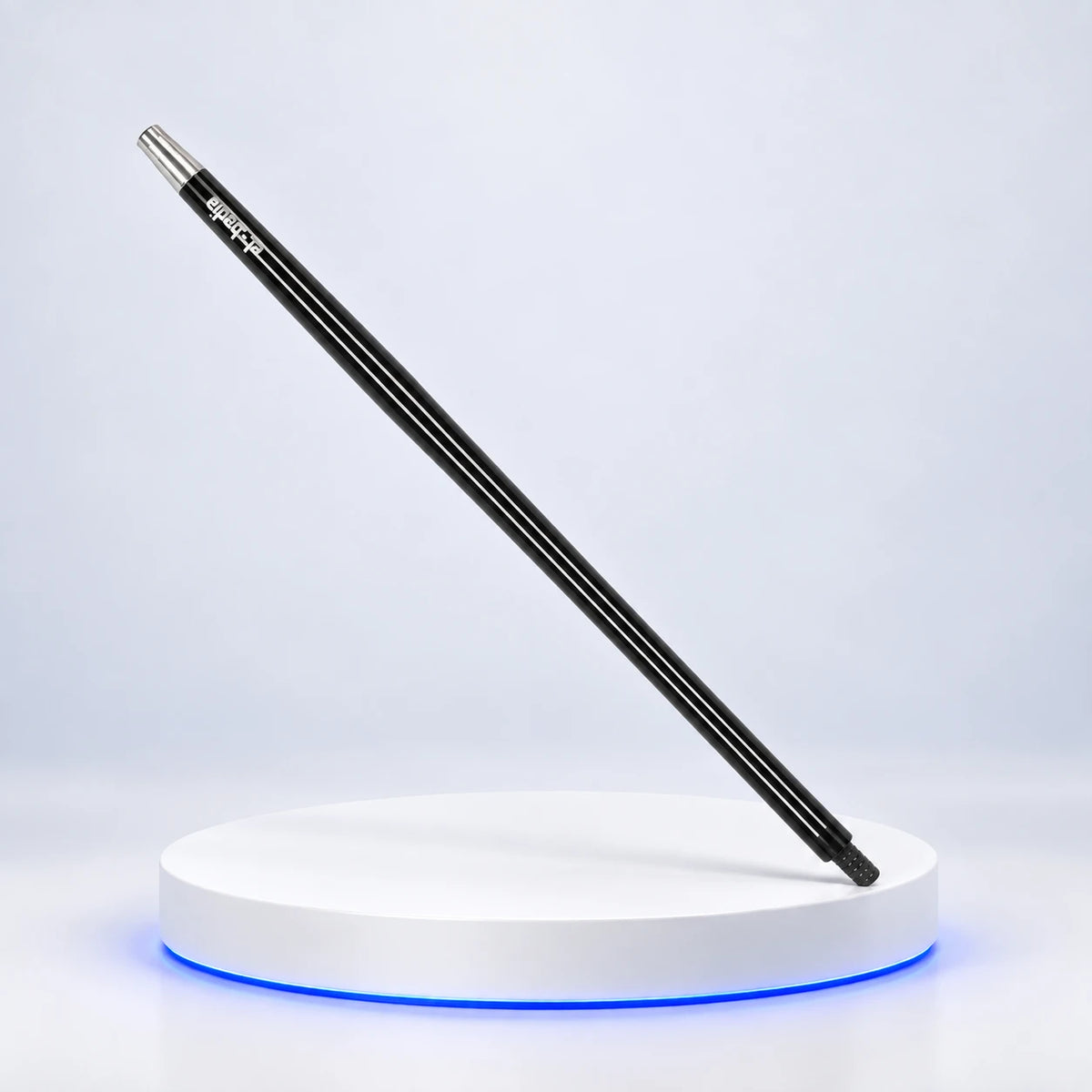 Manche CELESTE XL — Deep Black — photo studio
